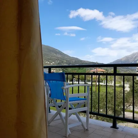 Queen Bay Apartment