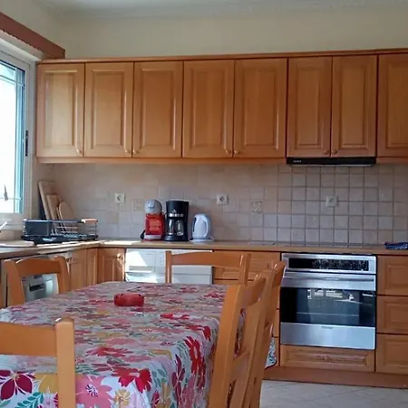 Queen Bay Apartment *