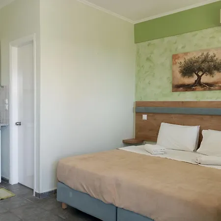 Queen Bay Apartment *