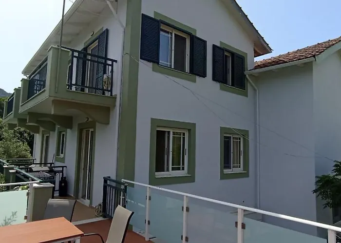 Queen Bay Apartment Vasiliki