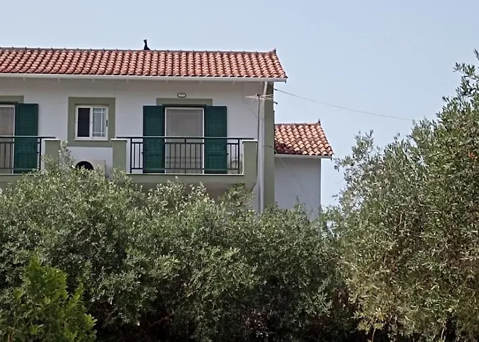 Queen Bay Apartment *