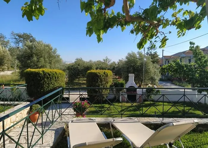 Queen Bay * Vasiliki